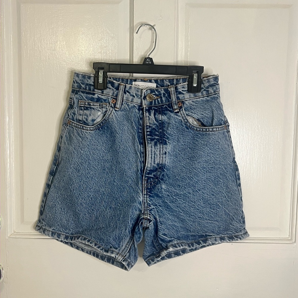 Zara Chic Jean Shorts | Size USA 2 | Denim